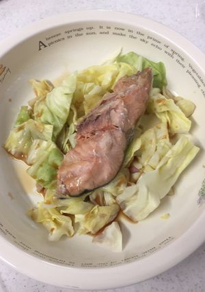 ルクエで。キャベツと鮭のポン酢和え-レシピのメイン写真
