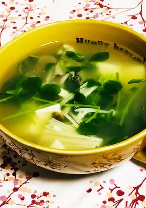 豆腐と豆苗の簡単中華スープ-レシピのメイン写真