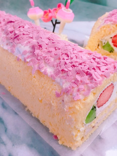 ひな祭りに✨生クリームと苺ムースのケーキ-レシピのメイン写真