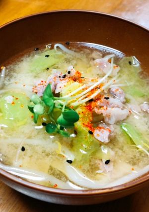 キャベツともやしと豚肉の味噌汁 *☻*-レシピのメイン写真