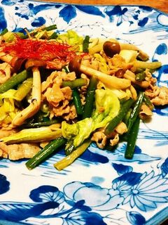 ニンニクの茎とキャベツの中華炒め-レシピのメイン写真