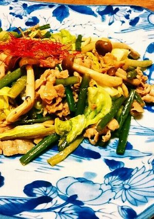 ニンニクの茎とキャベツの中華炒め-レシピのメイン写真
