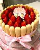 ストロベリームースシャルロットケーキ