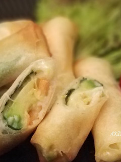綺麗になれちゃう『エビ&アボカド春巻き』-レシピのメイン写真