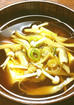 豆腐ときのこの赤だし-レシピのメイン写真