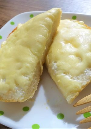 ヨーグルトとチーズのトースト-レシピのメイン写真