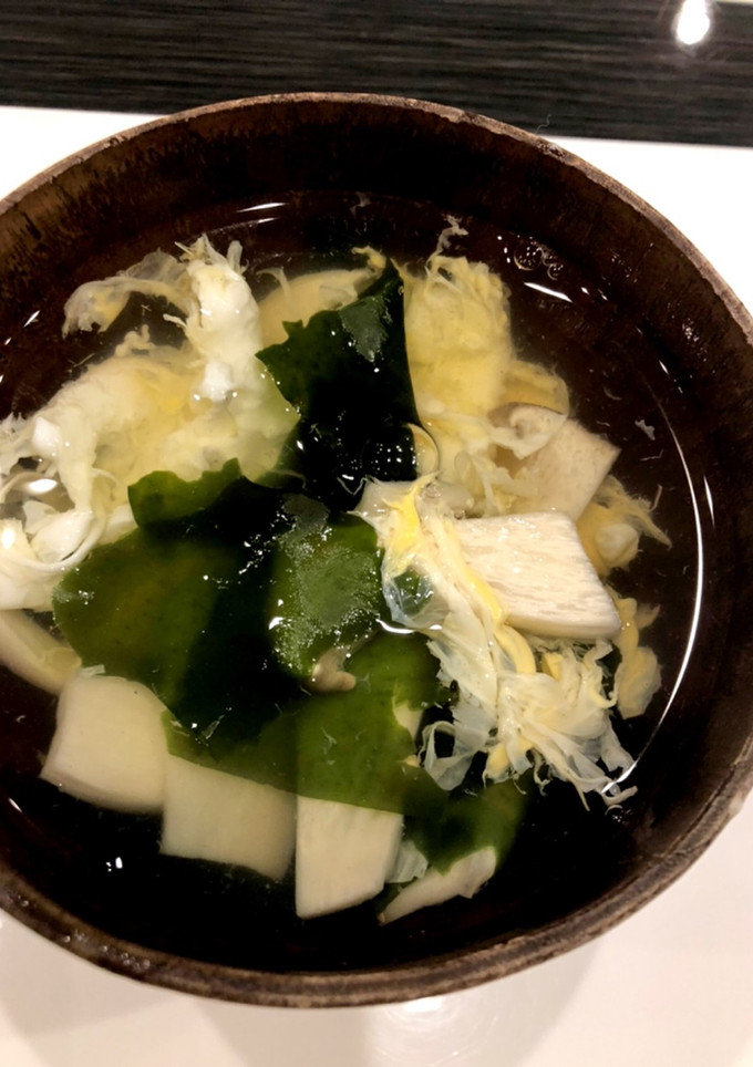 白だしでえりんぎとわかめのかきたま汁-レシピのメイン写真