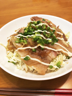 忙しい時に簡単☆豚キャベツ丼-レシピのメイン写真