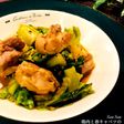 鶏肉と春キャベツのピリ辛にんにく味噌炒め