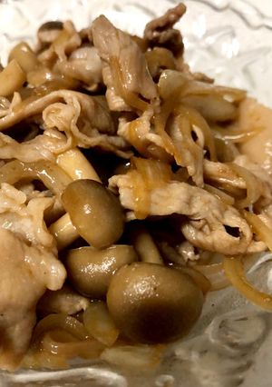 超簡単！豚肉と玉ねぎきのこのポン酢炒め-レシピのメイン写真