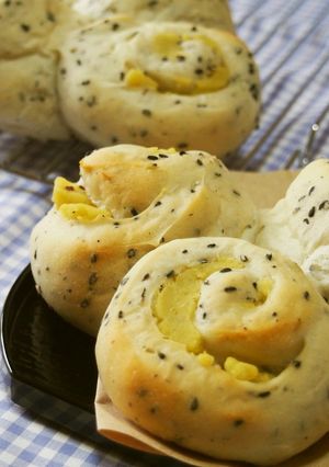 セサミスィートポテト渦巻パン♪-レシピのメイン写真