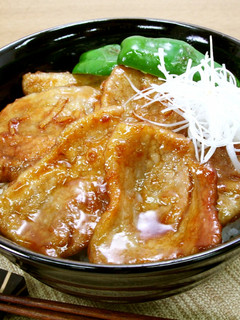 本みりんでテリ♦ツヤ♦豚丼-レシピのメイン写真