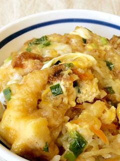 簡単リメイク♪天ぷらの甘辛玉子とじ丼-レシピのメイン写真