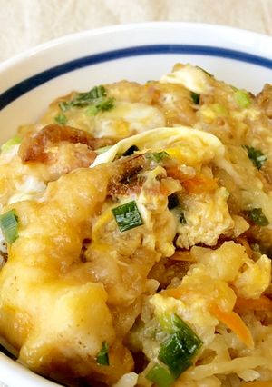簡単リメイク♪天ぷらの甘辛玉子とじ丼-レシピのメイン写真