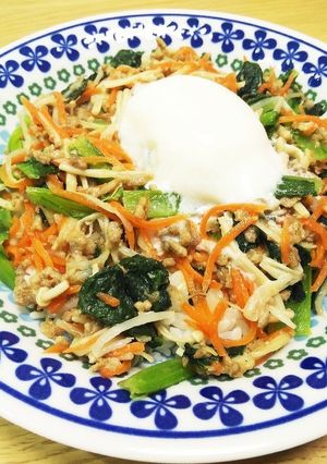 野菜たっぷり♪辛くないビビンバ☆-レシピのメイン写真