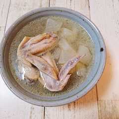 รูปของ 美味☆手羽先と大根の鶏ガラスープ