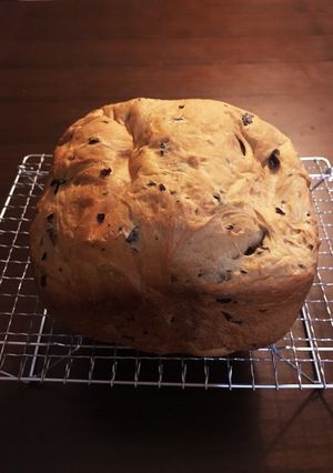 レーズンたっぷり♪香ばし全粒粉パン-レシピのメイン写真