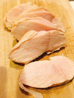 鶏むね肉の茹で方しっとり放置で簡単レシピ-レシピのメイン写真