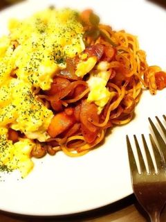 簡単 ナポリタン 炒り卵のせ-レシピのメイン写真