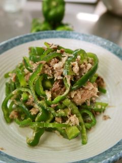 ピーマンとサバ缶混ぜただけ♪-レシピのメイン写真