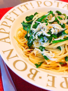しらすと春菊のチーズペペロンチーノパスタ-レシピのメイン写真