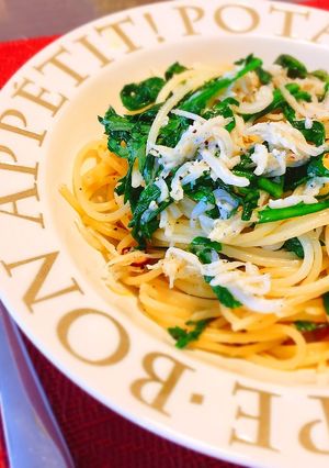 しらすと春菊のチーズペペロンチーノパスタ-レシピのメイン写真