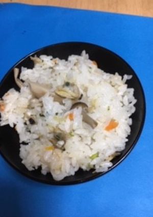 あさり缶ときのこの炊きこみご飯-レシピのメイン写真