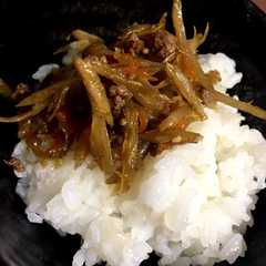 รูปของ ご飯がすすむ！汁だくそぼろキンピラ！