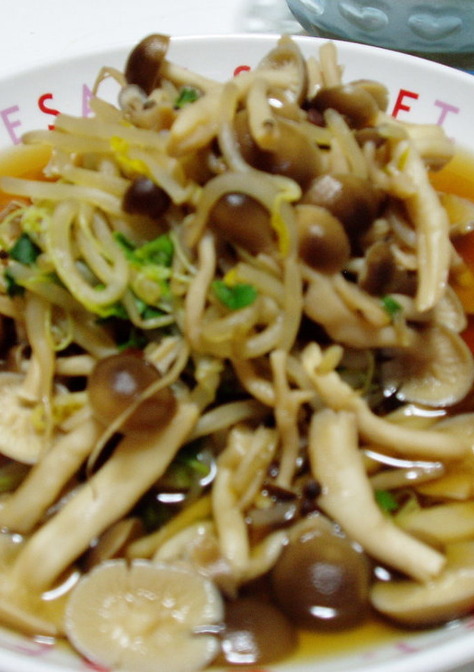 ノンオイル♪もやしとしめじの炒め物-レシピのメイン写真