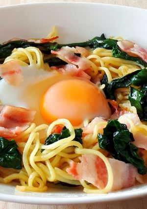 簡単ランチ♪ポパイエッグ焼きそば-レシピのメイン写真