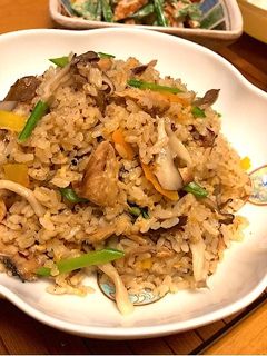 鯖缶炊き込みごはん-レシピのメイン写真
