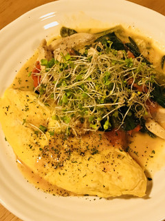 ほうれん草&プチトマの鶏肉炒めオムレツ添-レシピのメイン写真