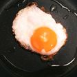 おやつや朝食に♪カンタン揚げ焼き目玉焼き