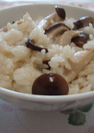 きのこ香る★煮汁で炊くきのこご飯-レシピのメイン写真