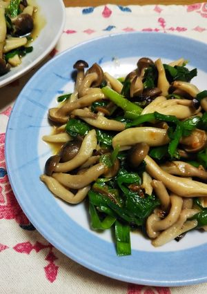 しめじとにらの炒め物-レシピのメイン写真