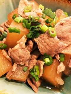 豚薄切り肉・豚こまで♪豚肉と大根の煮物-レシピのメイン写真