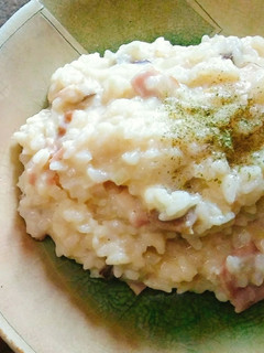 簡単2種の茸とベーコンのクリームリゾット-レシピのメイン写真