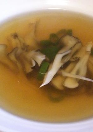 まいたけのすっきりスープ-レシピのメイン写真