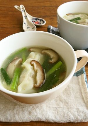 具沢山◎しいたけと餃子のねぎ生姜スープ-レシピのメイン写真