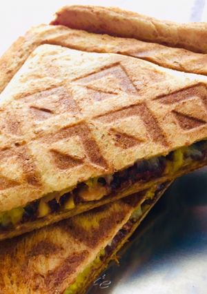 ピーナッツ入りチョコのバナナホットサンド-レシピのメイン写真