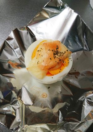 ゆで卵のマヨチーズ焼き-レシピのメイン写真