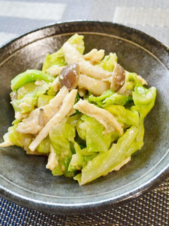 春キャベツと鶏むね肉のゴマ味噌和え♪-レシピのメイン写真
