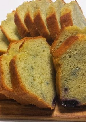 混ぜて焼くだけ♪簡単すぎるパウンドケーキ-レシピのメイン写真
