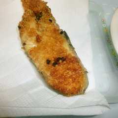 รูปของ カラスカレイ（魚）の香味ゴマ中華揚げ　