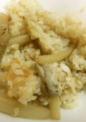 ウドと牡蛎（カキ）の炊き込みご飯-レシピのメイン写真