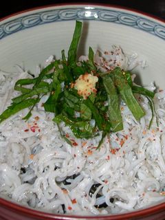 ご飯が止まらない!胡麻しそ香るしらす丼♪-レシピのメイン写真