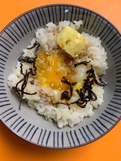 塩昆布バターの卵かけご飯-レシピのメイン写真