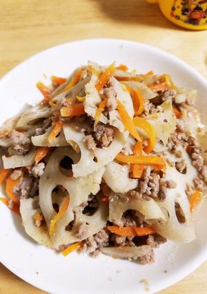 れんこんとそぼろのきんぴら 優しい味-レシピのメイン写真