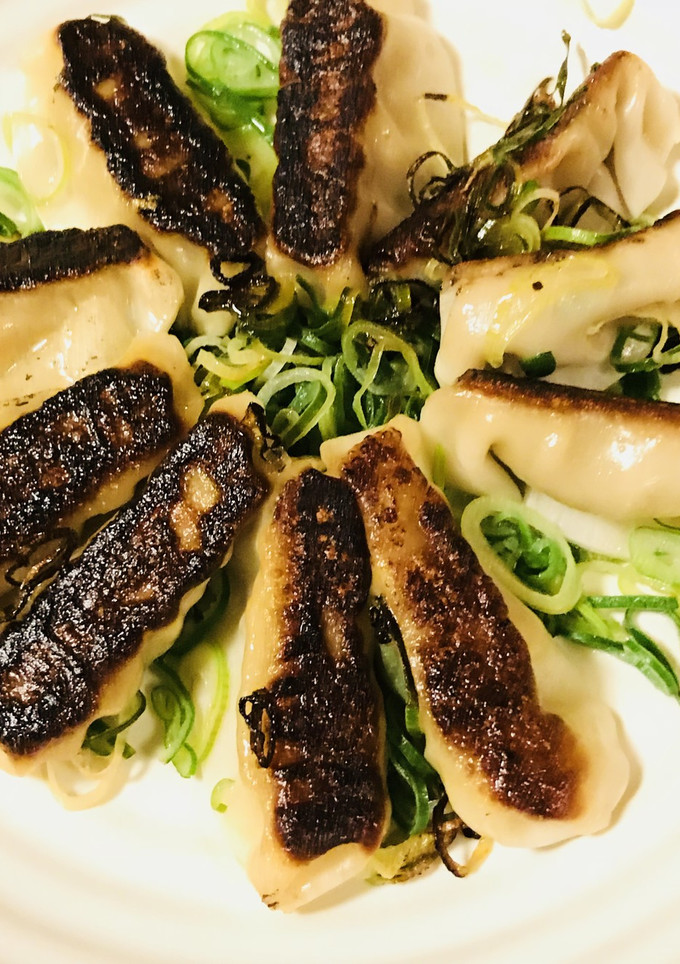 レトルト餃子のネギたくさんの酒蒸し仕上げ-レシピのメイン写真