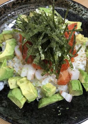 サーモンとアボカド丼-レシピのメイン写真